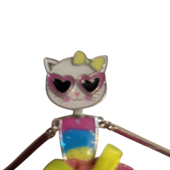 Whimsical Articulated Cat Brooch - Picture 4 of 8